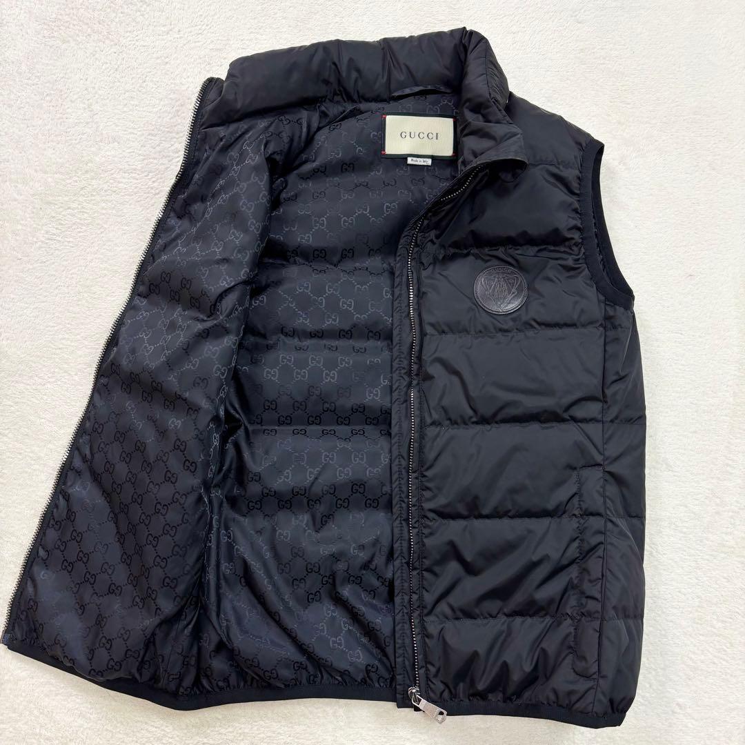 極美品 グッチ ダウンベスト レディース エンブレム クレスト ブラック