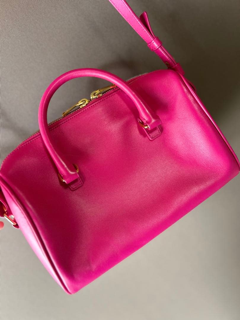 美品　サンローランパリ ベイビーダッフルレザー2Wayショルダーバッグ