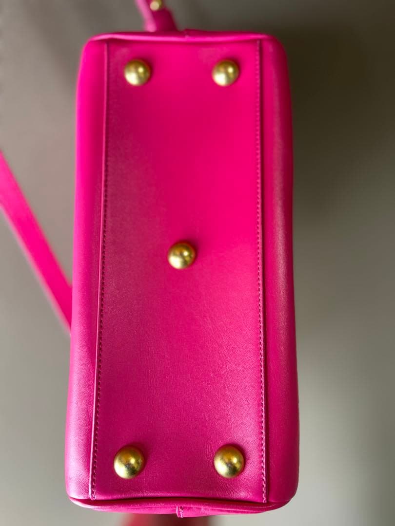 美品　サンローランパリ ベイビーダッフルレザー2Wayショルダーバッグ