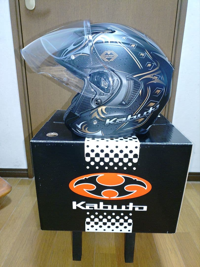 Kabuto EXCEED SWORD XL フラットブラックゴールド
