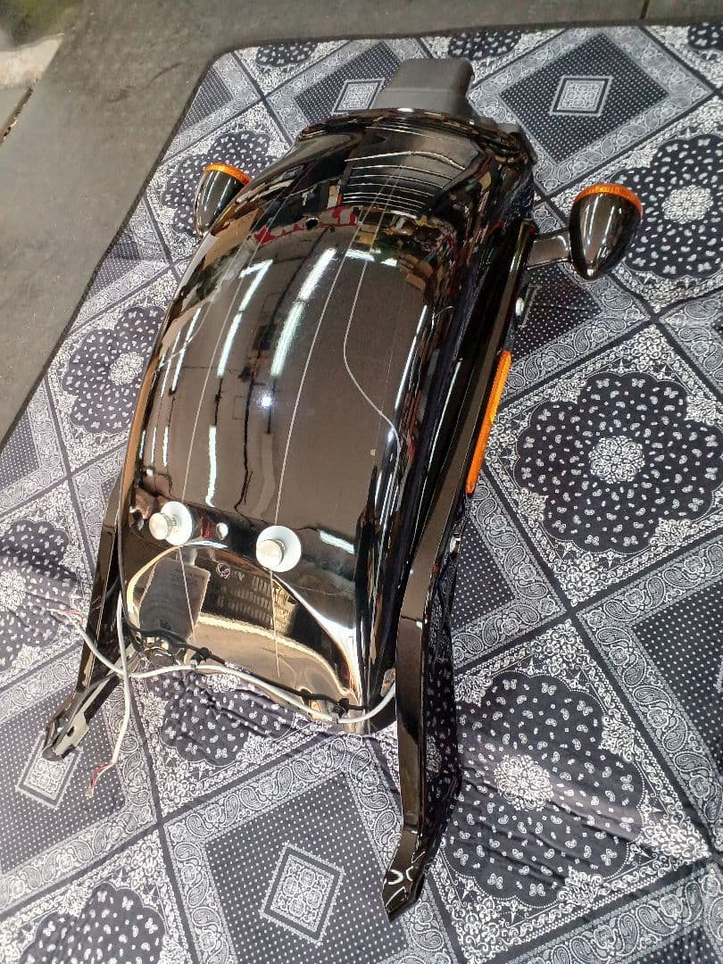 ハーレーFXBRS114リヤフェンダーストラットウィンカー美品！