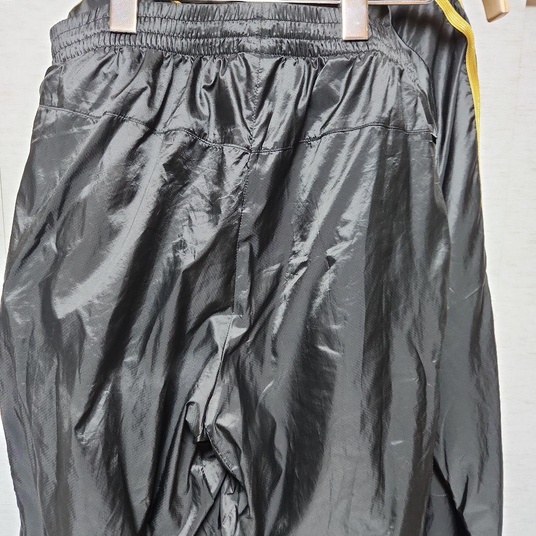 未使用　adidas CU805 ウィンドブレーカー上下 O 黒/黄色