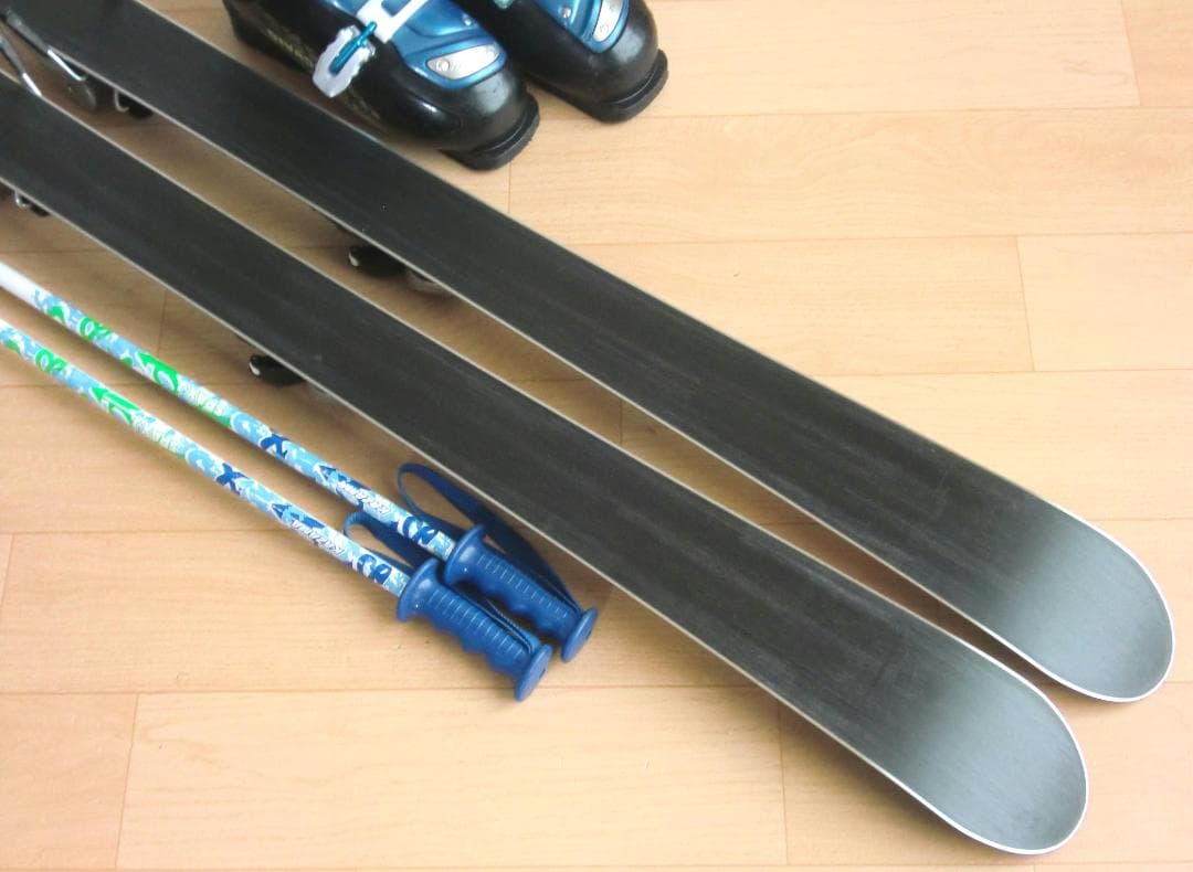 ■■送料無料■SWALLOW■子供用スキー4点セット■板130/靴23■WAX済