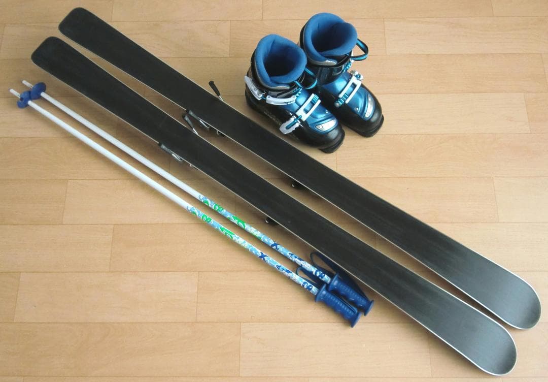 ■■送料無料■SWALLOW■子供用スキー4点セット■板130/靴23■WAX済