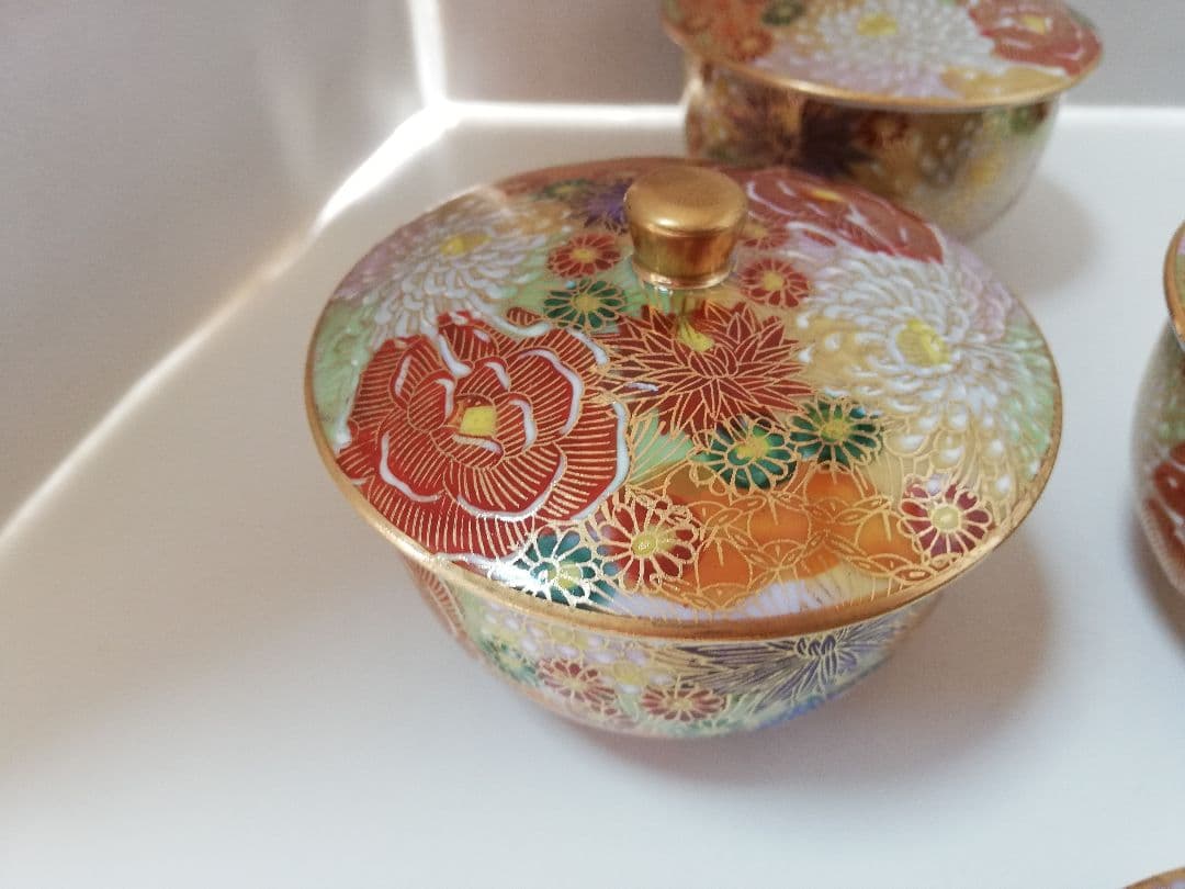 九谷焼　極美品　秀幸　金花詰　茶器揃(急須と蓋付き湯呑み5客)