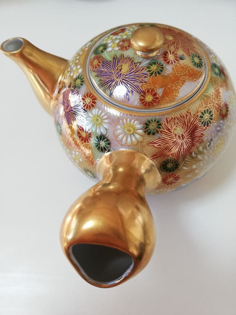 九谷焼　極美品　秀幸　金花詰　茶器揃(急須と蓋付き湯呑み5客)