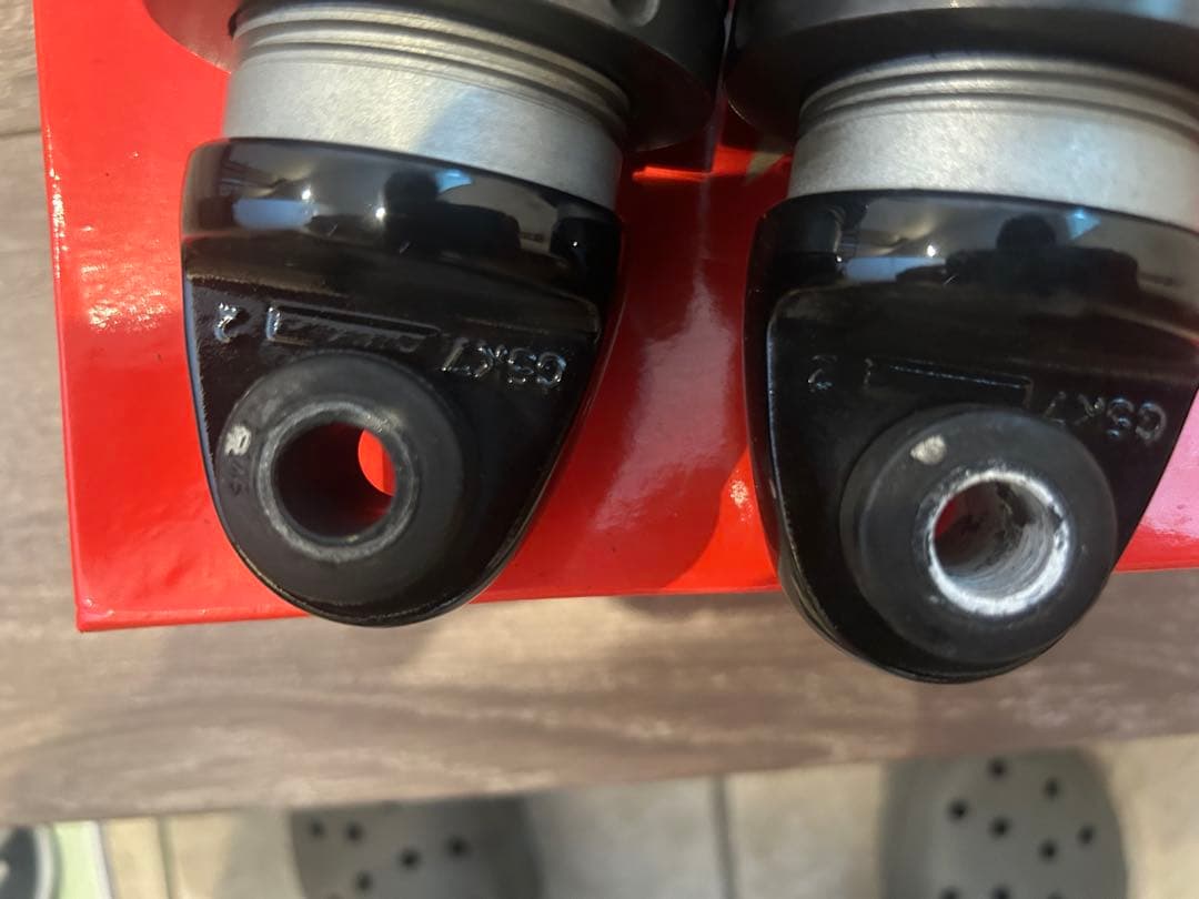 スポーツスター　純正13.5インチサスペンション