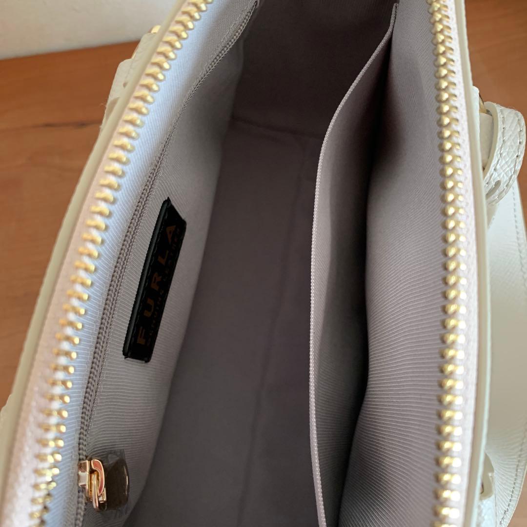 FURLAフルラショルダーバッグ