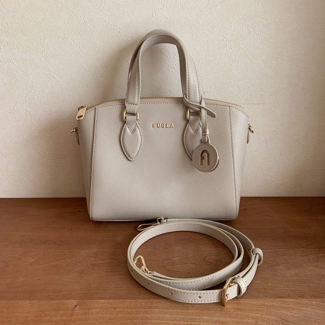 FURLAフルラショルダーバッグ