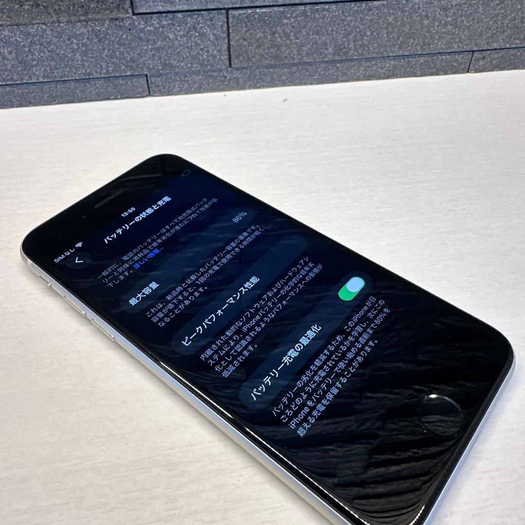 iPhone SE 第三世代 64GB