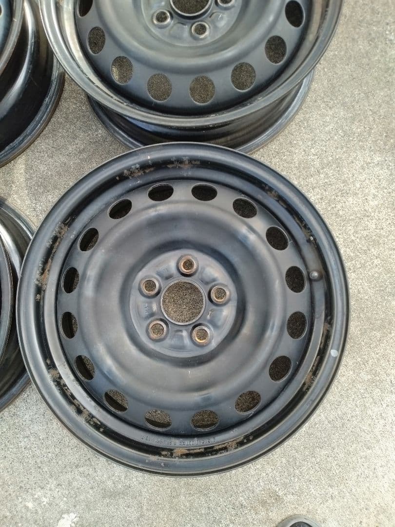 15インチ ブラック スチールホイール 4個セット　鉄ホイール　鉄ちん　鉄チン