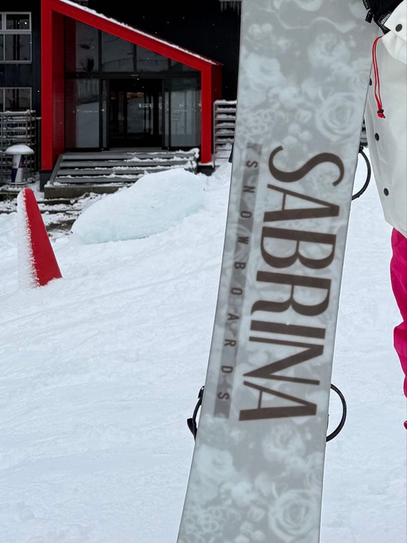 SABRINA スノボ板 143センチ