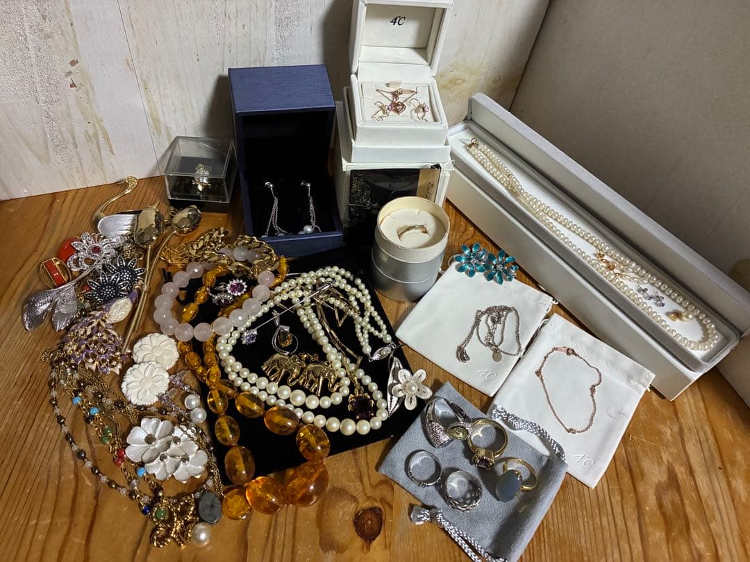 私とおばぁちゃんのアクセサリーまとめ売り