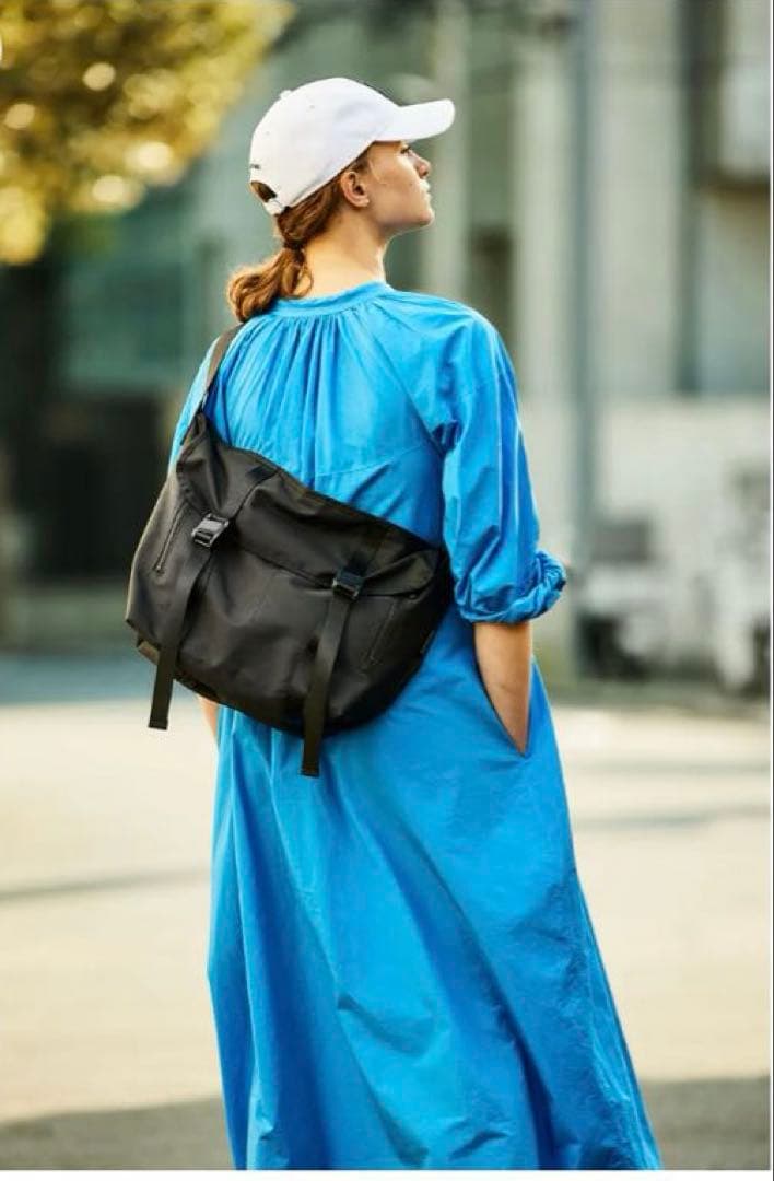 AMIACALVA shinzoneメッセンジャーバッグ ブラック