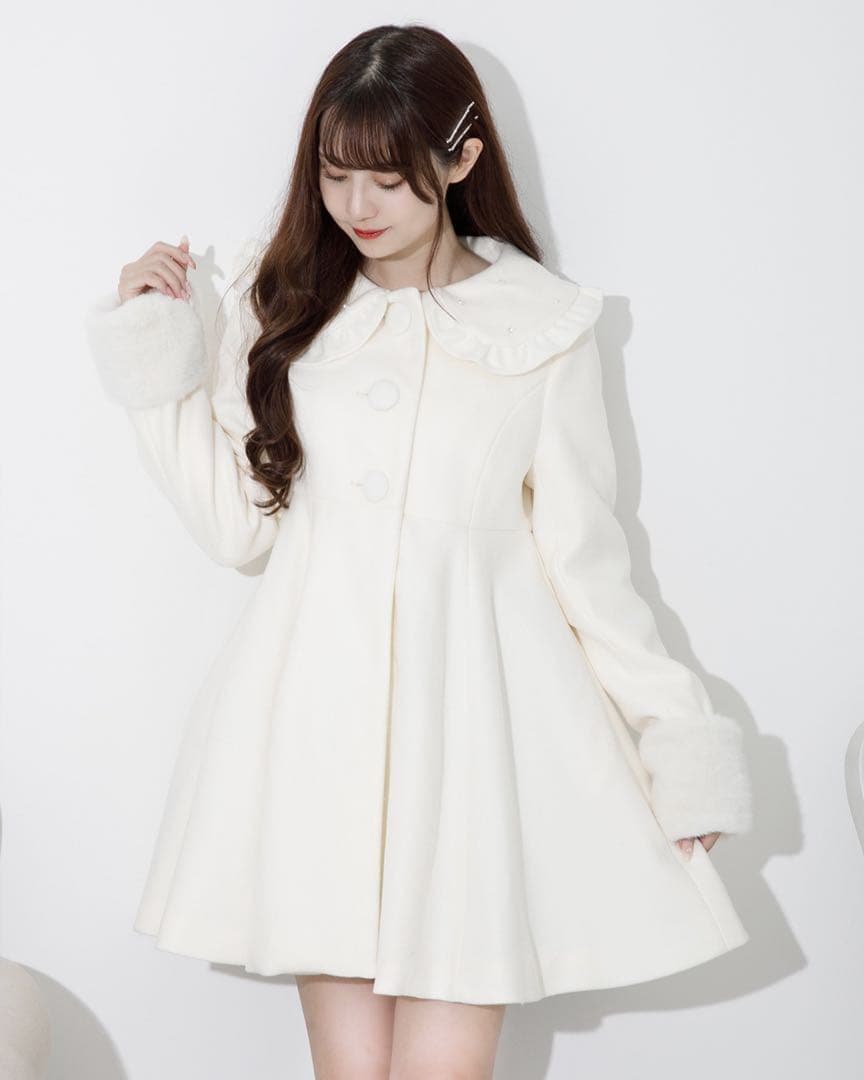 pium ビジューカラードーリーフレアコート