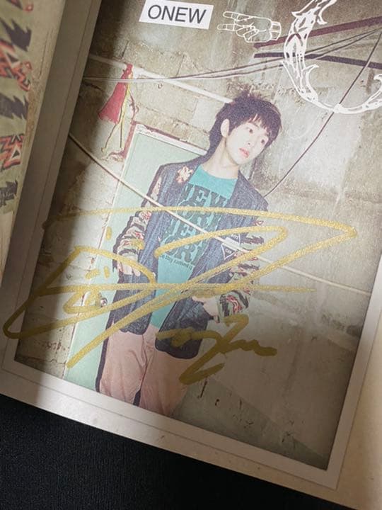 SHINee replay 直筆サイン入り プレミアム品