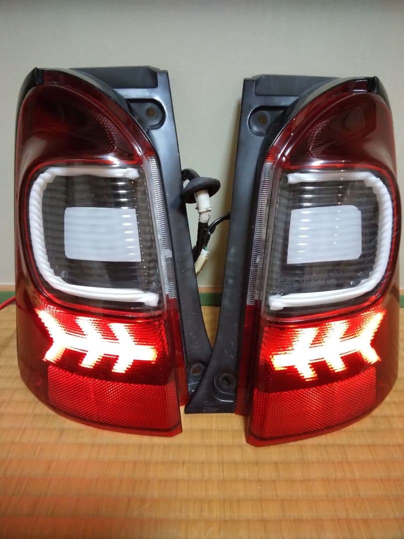 じ*る様 ダイハツ　エッセ　自作 LED テールランプ　アクリル板　L235S