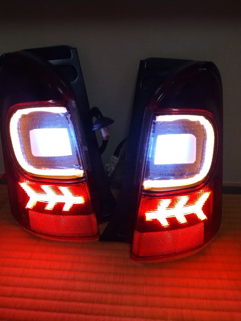 じ*る様 ダイハツ　エッセ　自作 LED テールランプ　アクリル板　L235S