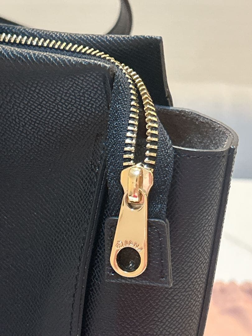 DIANA 黒 ビジネスバッグ　トートバッグ