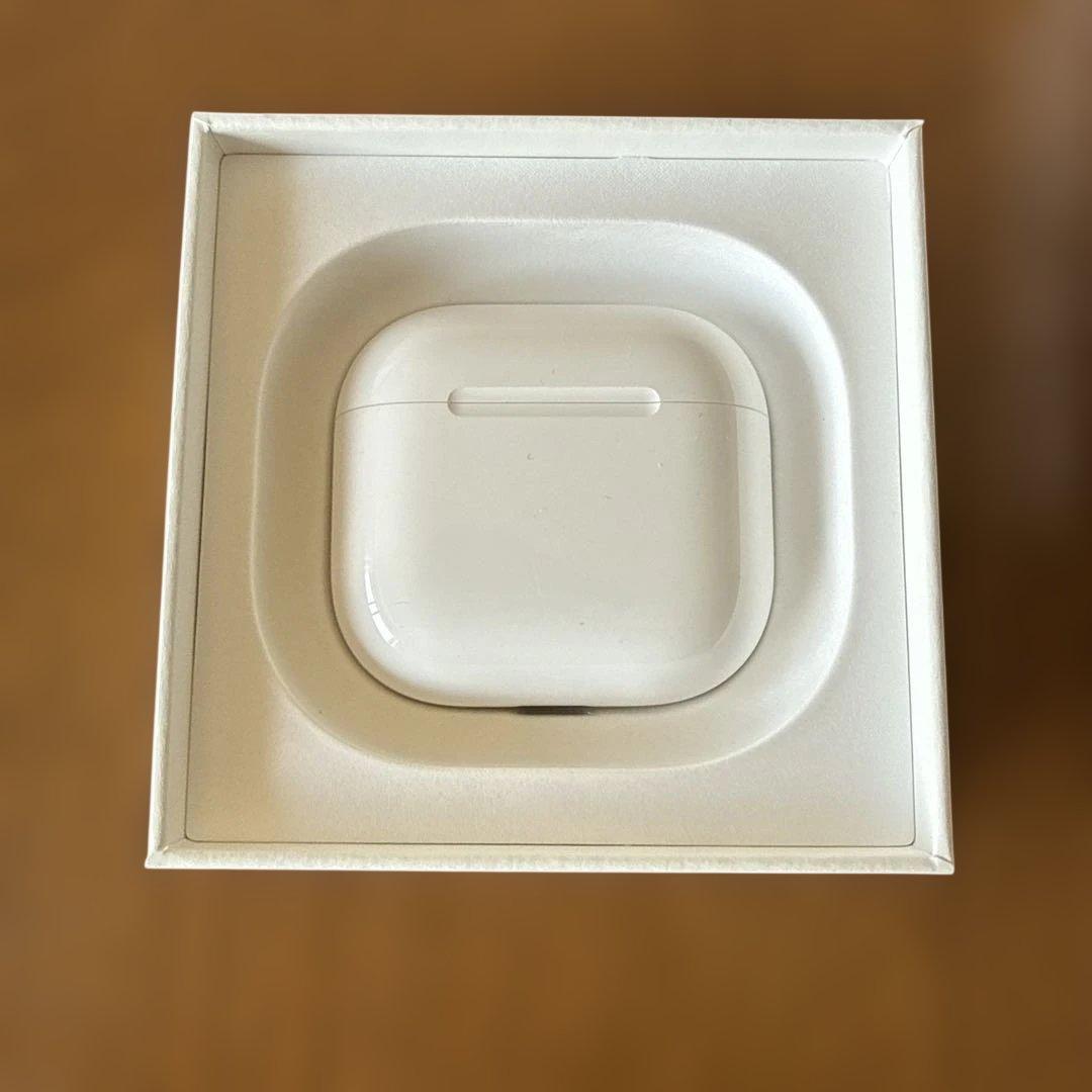 Apple AirPods 4ワイヤレスイヤホン 本体
