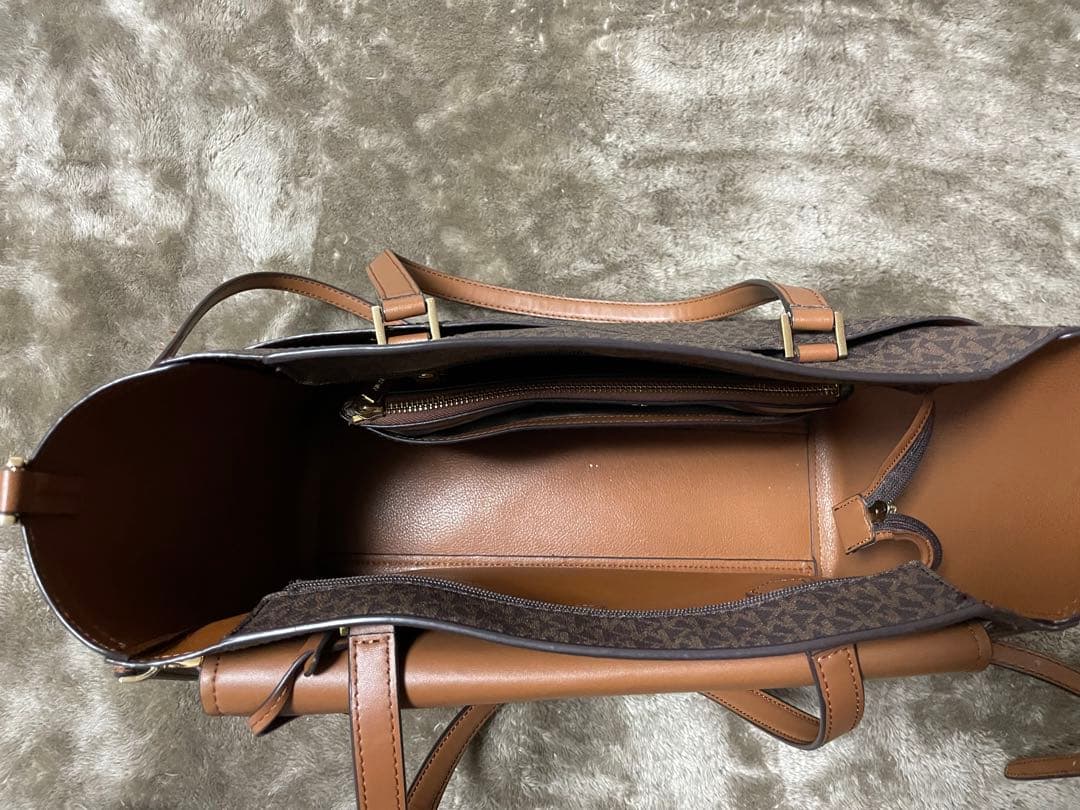 MICHEAL KORS ショルダーバッグ 別売りチャーム＆バックルおまけ付き