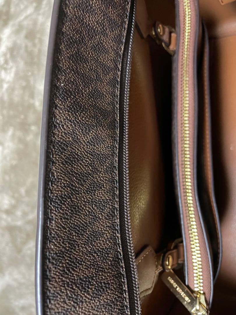 MICHEAL KORS ショルダーバッグ 別売りチャーム＆バックルおまけ付き