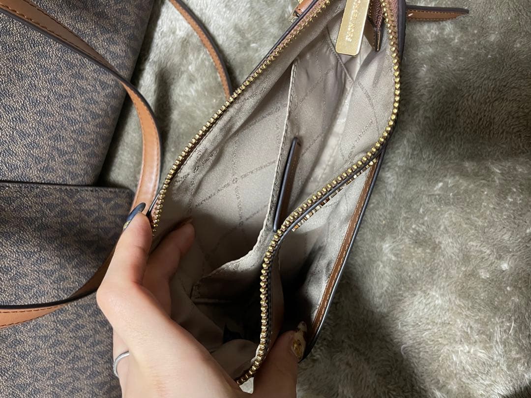 MICHEAL KORS ショルダーバッグ 別売りチャーム＆バックルおまけ付き