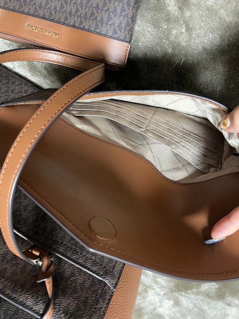 MICHEAL KORS ショルダーバッグ 別売りチャーム＆バックルおまけ付き