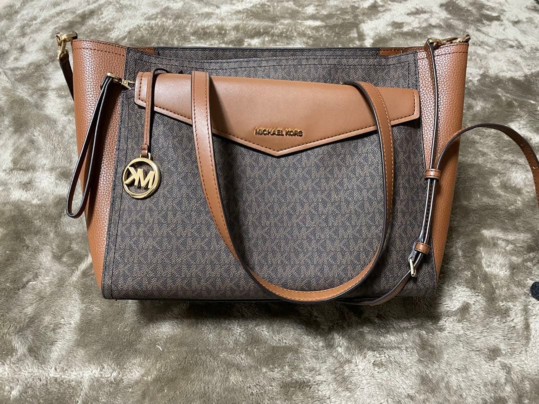 MICHEAL KORS ショルダーバッグ 別売りチャーム＆バックルおまけ付き