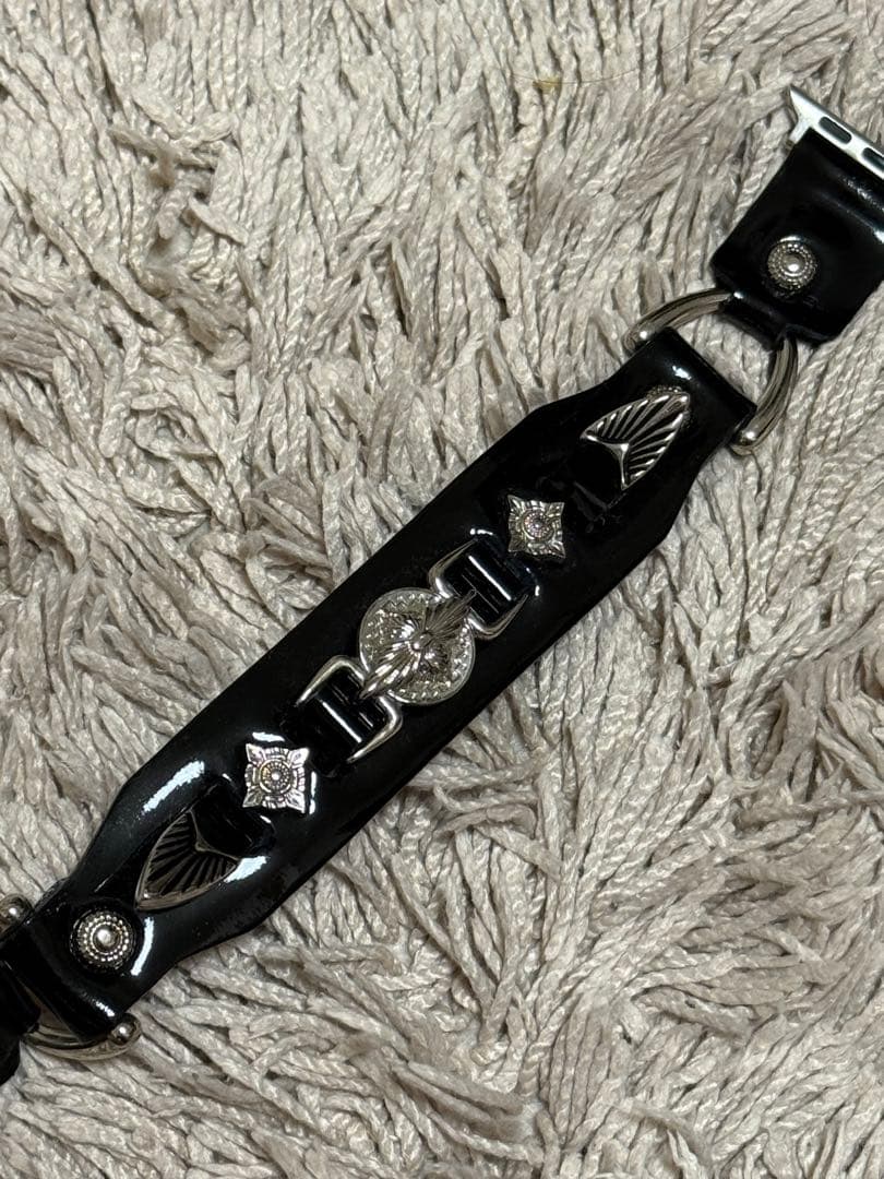 美品　toga leather watch belt 41cm GLOSSY