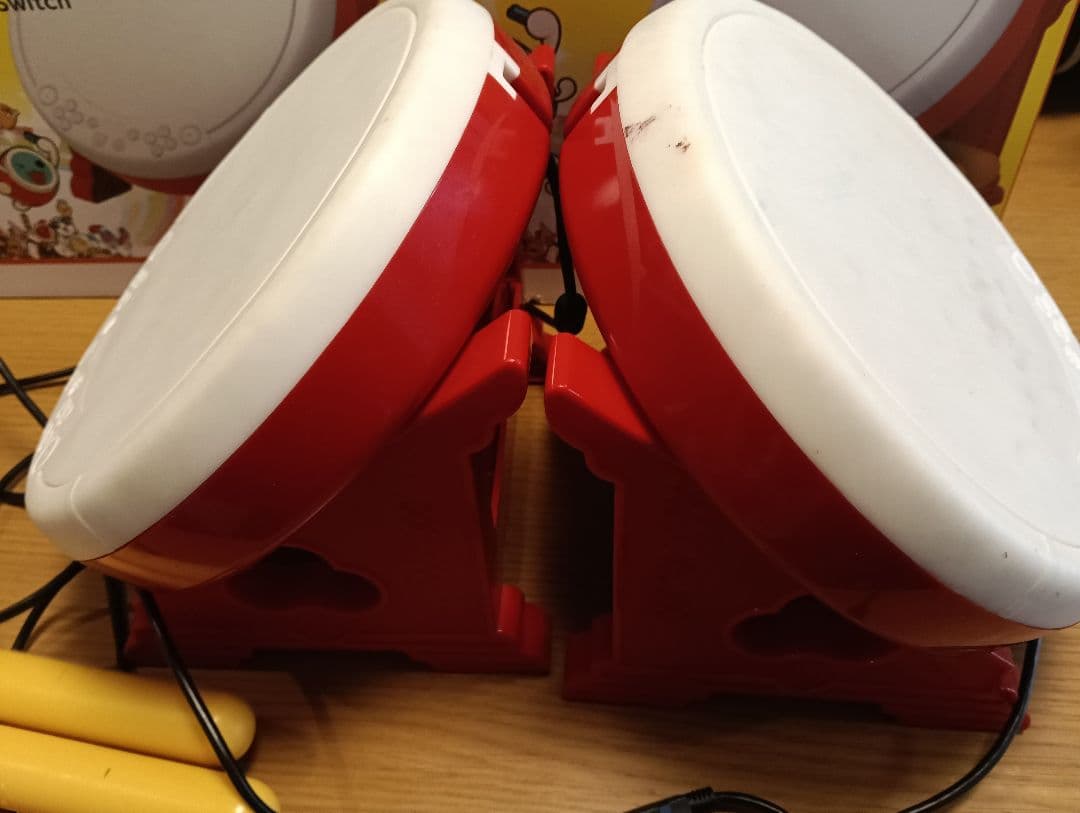 太鼓の達人 ソフトとホリ製のタタコン2台です