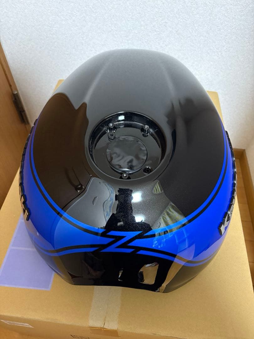 Z900RS タンク　メタリックディアブロブラック×ブルーボール2024モデル