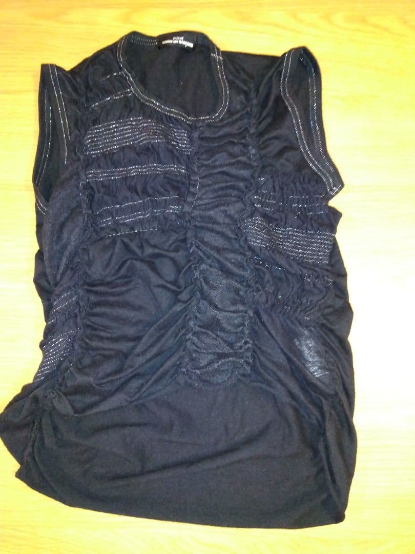 Comme des Garçons ブラックノースリーブカットソー