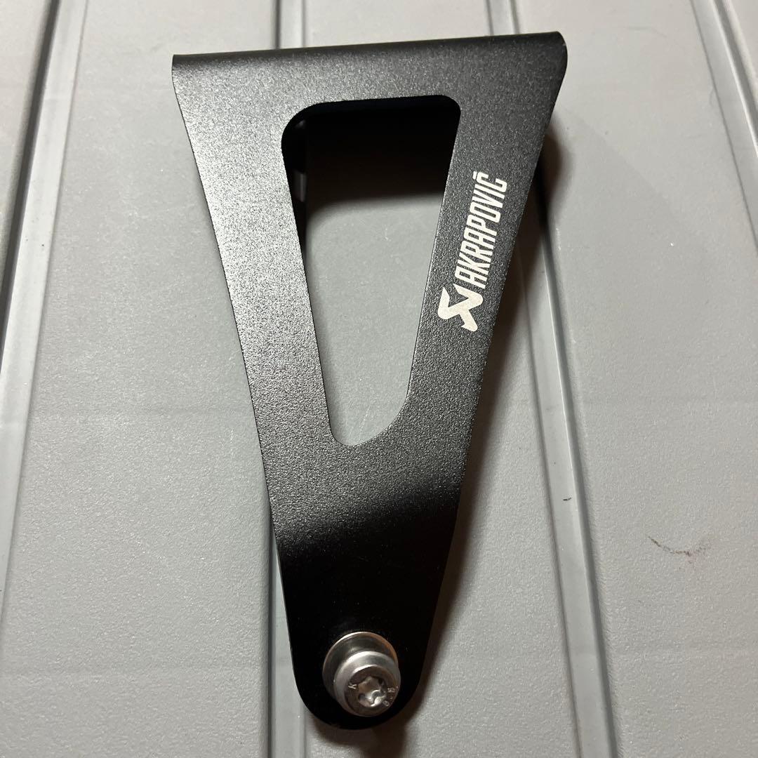 cbr1000rr-r アクラポヴィッチ　マフラーステー