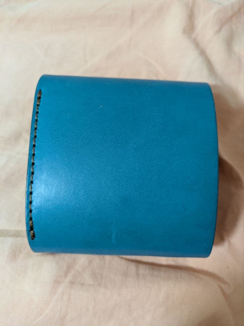 ヘルツ　HERZ セルリアンブルー　ギボシ留め　二つ折り財布