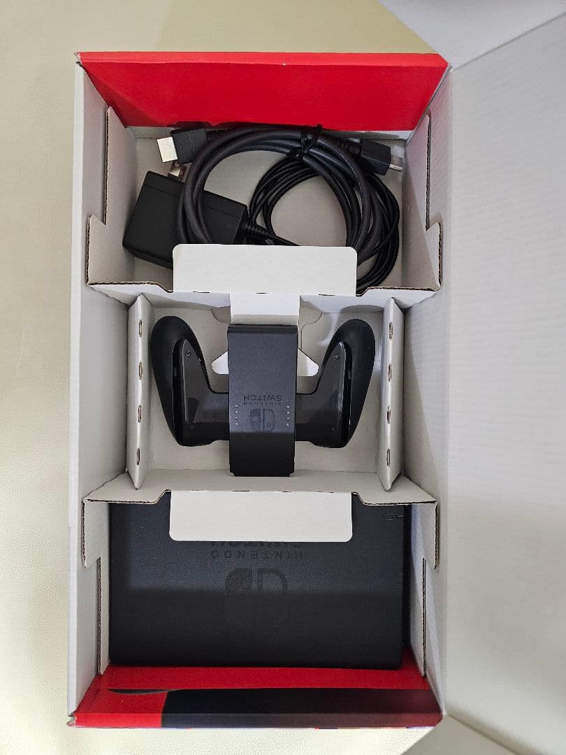 Nintendo Switch 本体 + アクセサリー + ゲーム2本