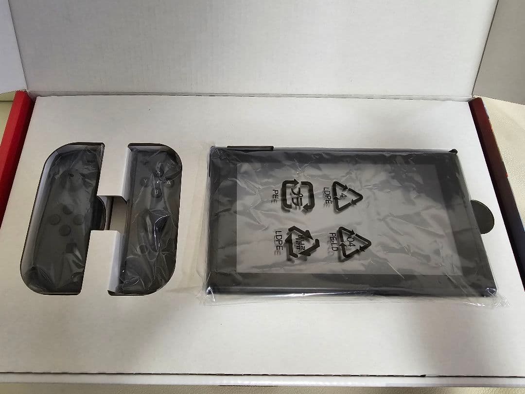 Nintendo Switch 本体 + アクセサリー + ゲーム2本