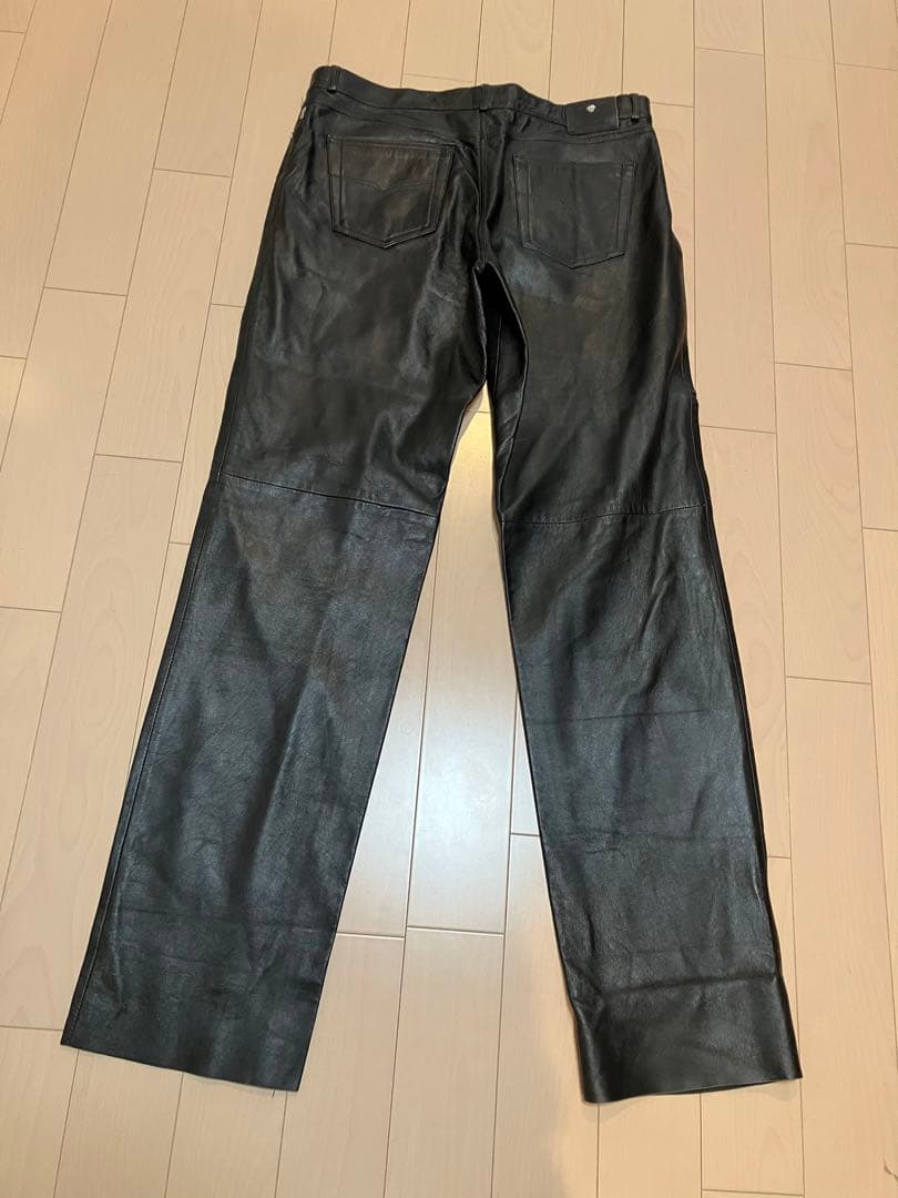 versace レザーパンツ　ブラック