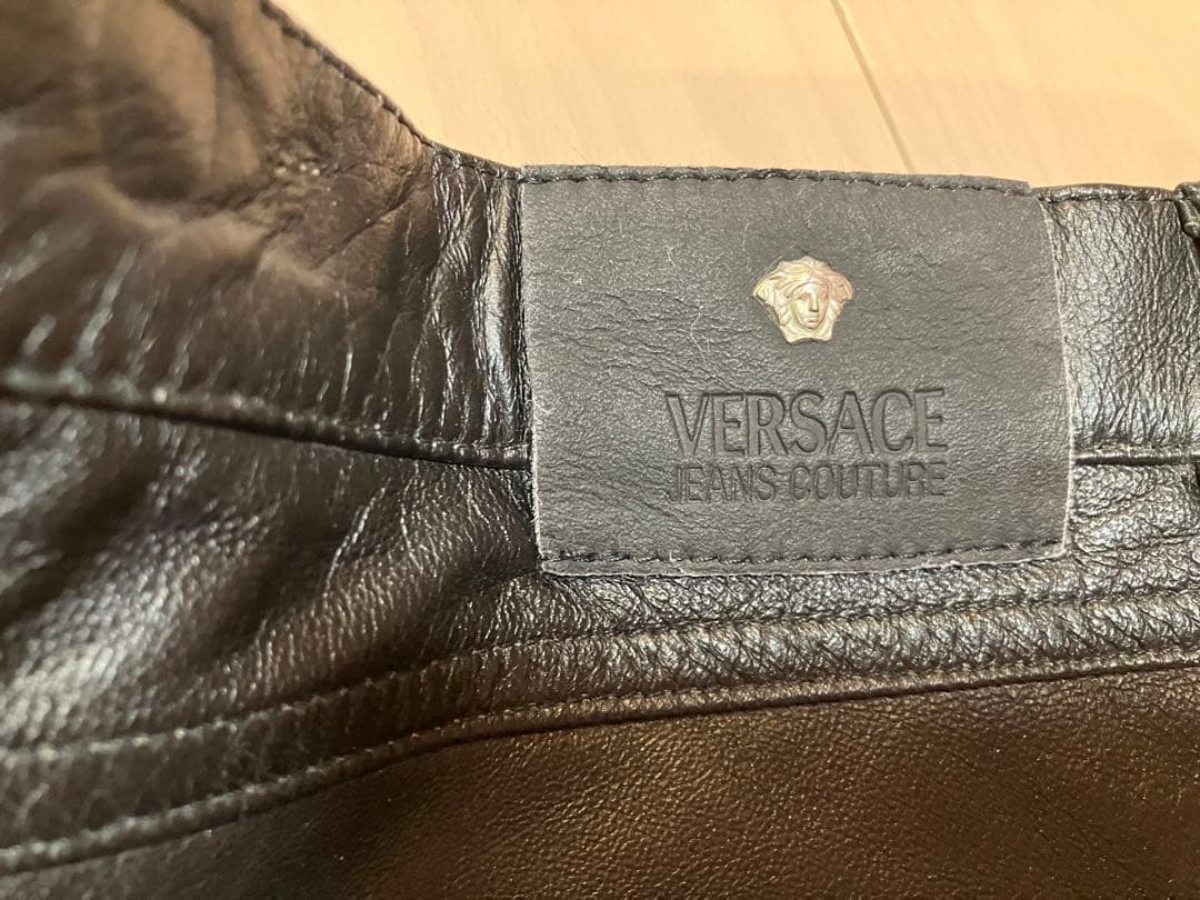 versace レザーパンツ　ブラック