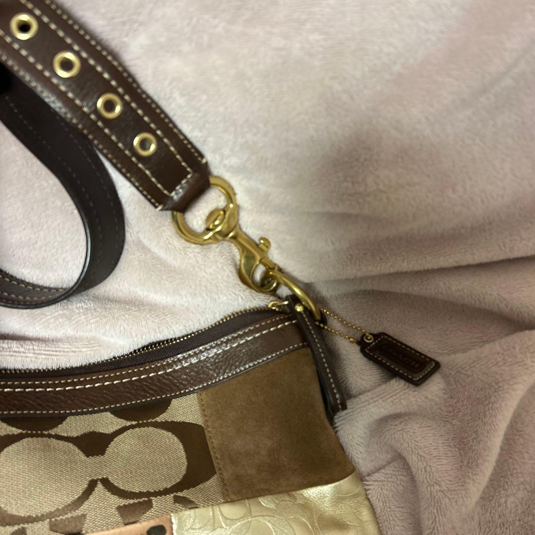 coachショルダーバック