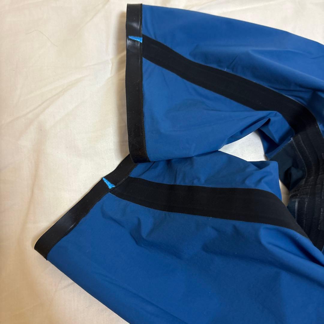 arena ネイビー 競泳水着