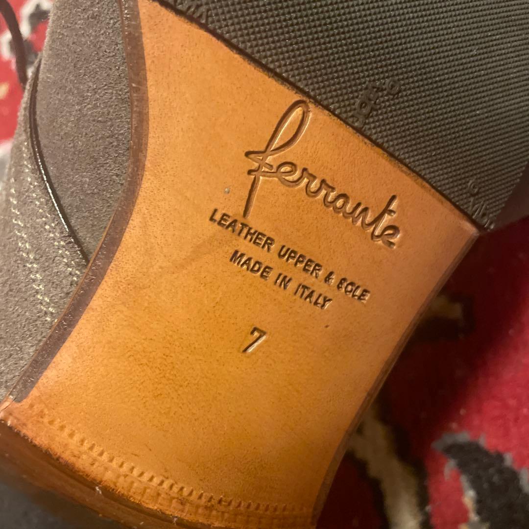 フェランテ　ライトブラウン スエード チャッカブーツ