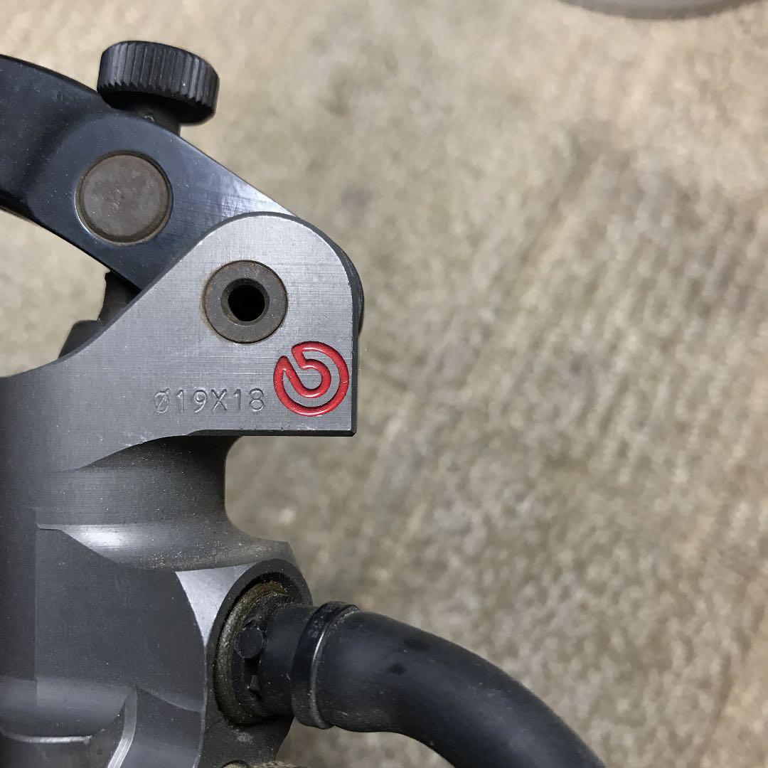 ブレンボラジアルクラッチマスター19×18 削り出し