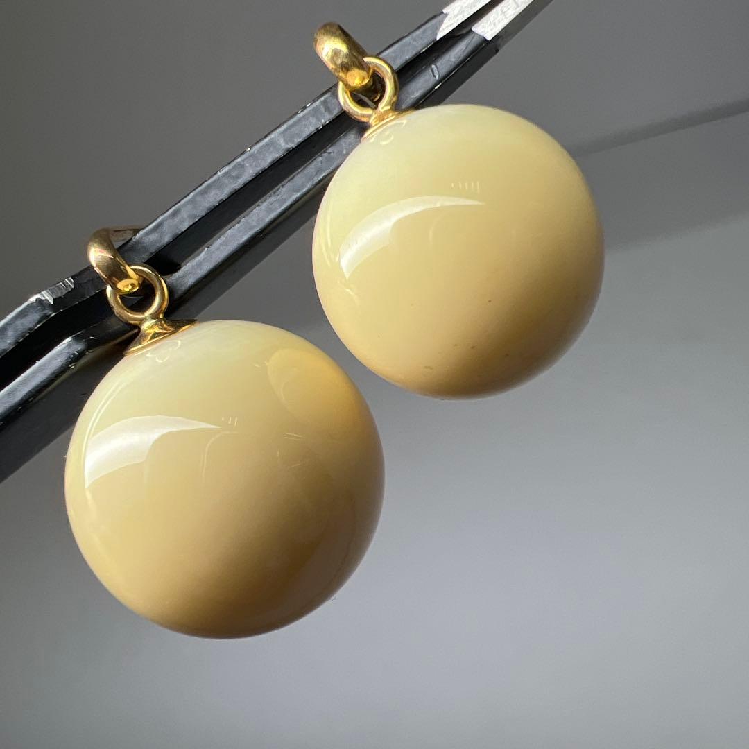 本抹香鯨歯　K18 玉　ネックレストップ　２点　7.9g 直径15.7/13.8