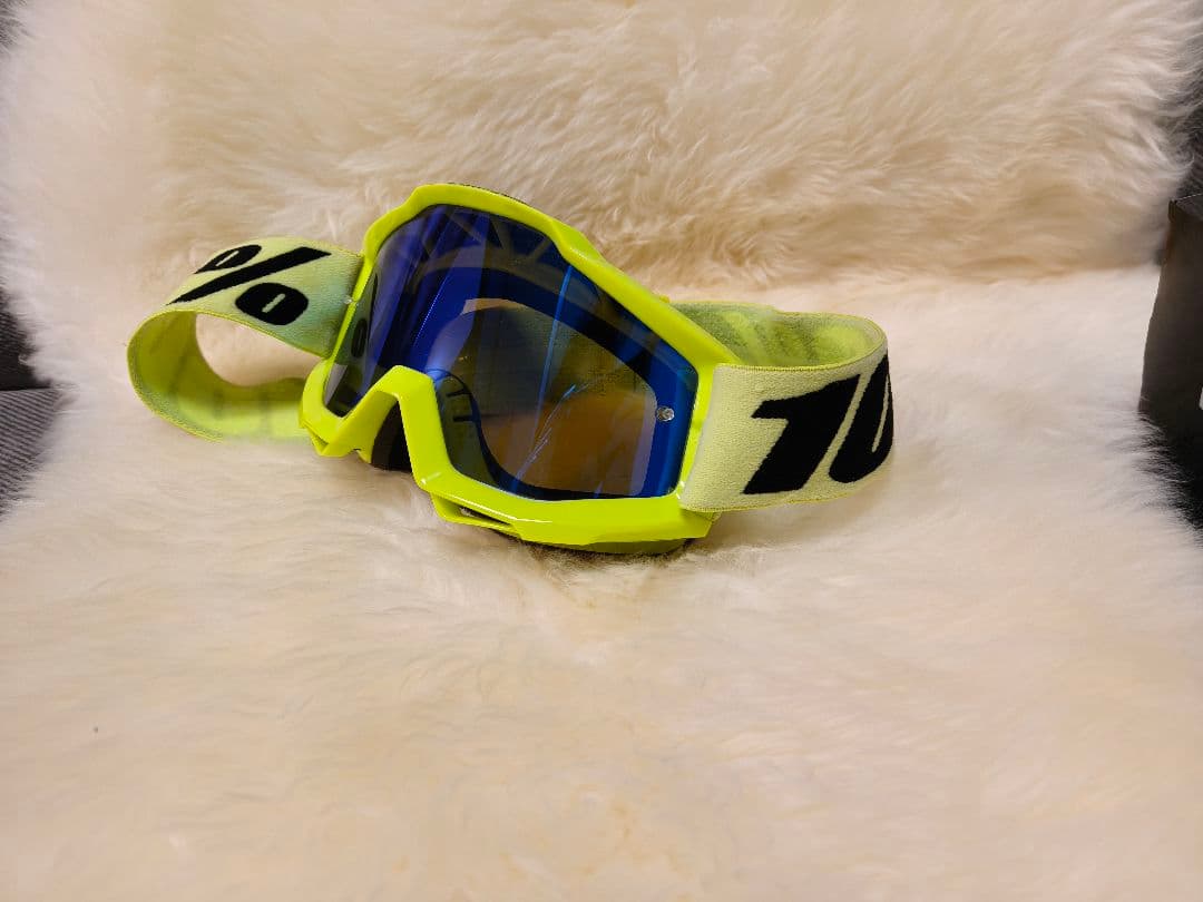 SHOEI VFX-WR ホワイト　Mサイズ　100％ゴーグル付き