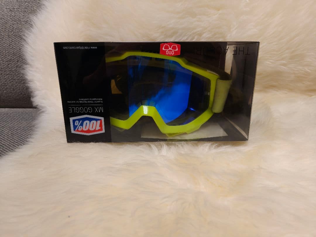 SHOEI VFX-WR ホワイト　Mサイズ　100％ゴーグル付き