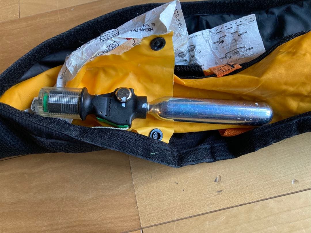 メガバス自動膨張式ライフジャケット桜マークありタイプA