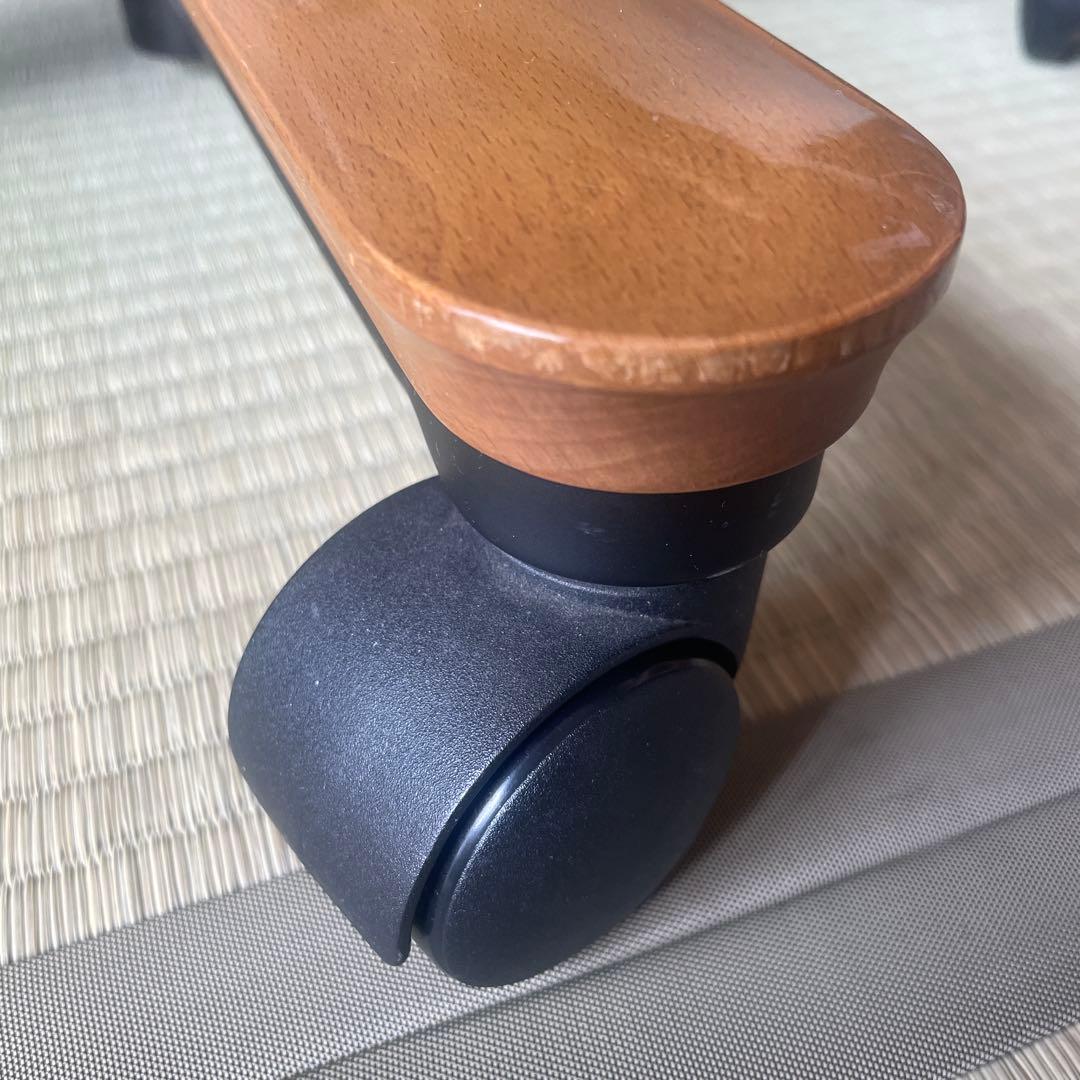 カリモク　本革張デスクチェア