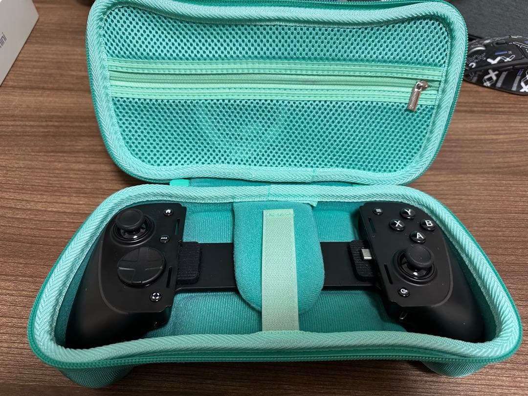 Razer Kishi Ultra コントローラー