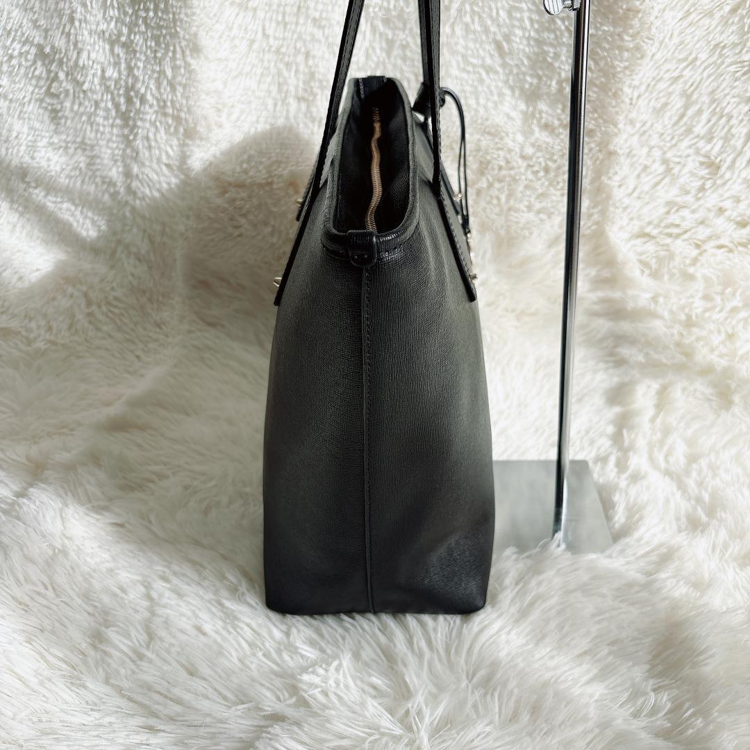 【美品】A4サイズ収納可 FURLA フルラ トートバッグ ブラック